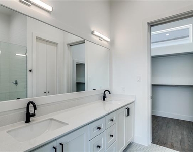 4718 Bryan Street - Photo Thumbnail 10