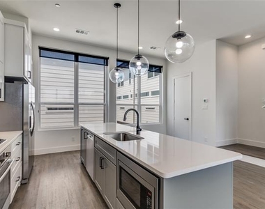 4718 Bryan Street - Photo Thumbnail 7
