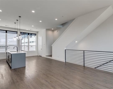 4718 Bryan Street - Photo Thumbnail 5
