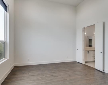 4718 Bryan Street - Photo Thumbnail 9