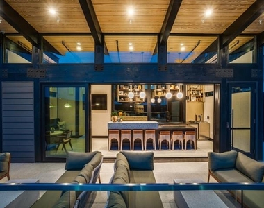 4718 Bryan Street - Photo Thumbnail 15