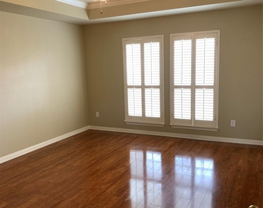 4914 Shadowood Road - Photo Thumbnail 7