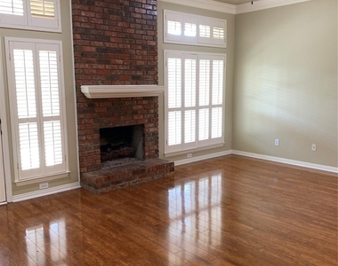 4914 Shadowood Road - Photo Thumbnail 3