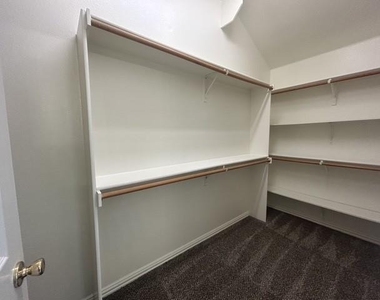 3406 Founders Trail - Photo Thumbnail 16