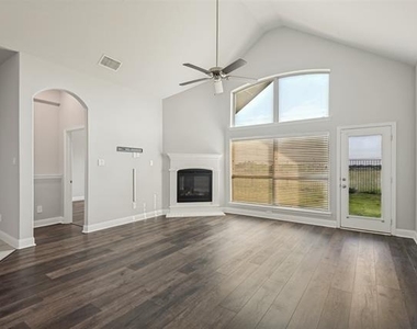 328 Van Buren Drive - Photo Thumbnail 2