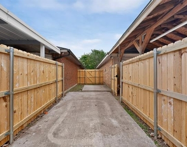 2521 Winter Oak Street - Photo Thumbnail 36