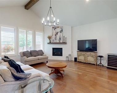 2912 Seattle Slew Drive - Photo Thumbnail 3