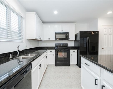 122 Feverbush Drive - Photo Thumbnail 7