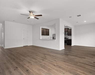 8304 Silverbow Drive - Photo Thumbnail 4