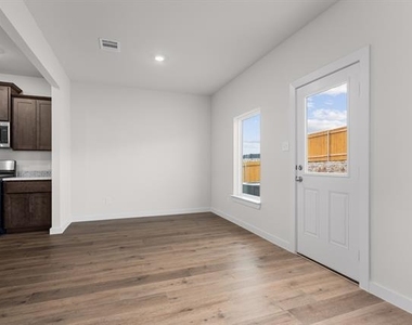 8304 Silverbow Drive - Photo Thumbnail 3