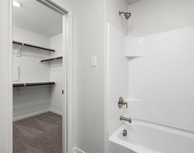 8316 White Wolf Trail - Photo Thumbnail 7