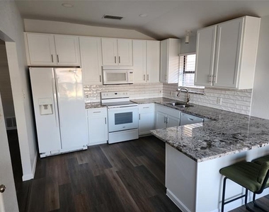 8240 Willis Lane - Photo Thumbnail 2