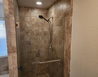 8240 Willis Lane - Photo Thumbnail 7