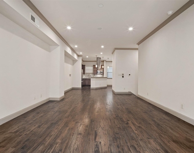 3142 Ross Avenue - Photo Thumbnail 6