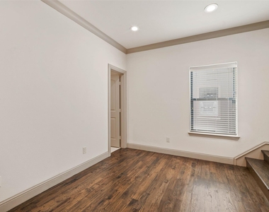 3142 Ross Avenue - Photo Thumbnail 18
