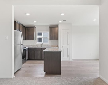 10016 Pilot Place - Photo Thumbnail 3