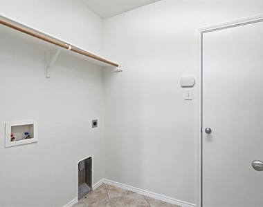 15636 Gatehouse Drive - Photo Thumbnail 25