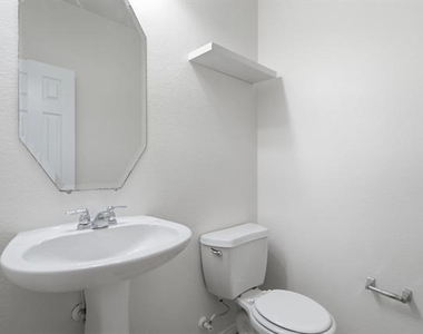 15636 Gatehouse Drive - Photo Thumbnail 22