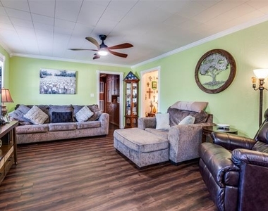 2601 Murphy Drive - Photo Thumbnail 4