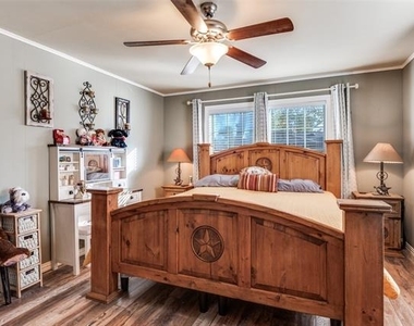 2601 Murphy Drive - Photo Thumbnail 10