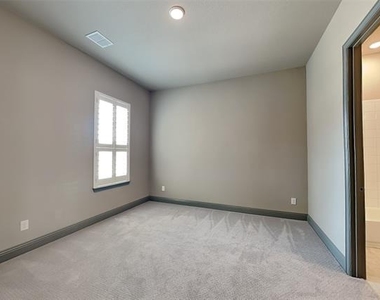 1930 Inwood Lane - Photo Thumbnail 11