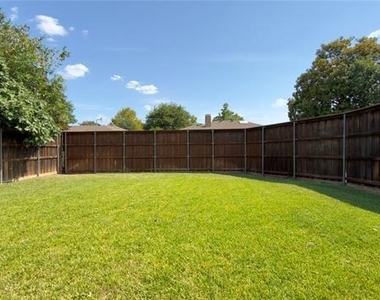 1920 Tampico Drive - Photo Thumbnail 23