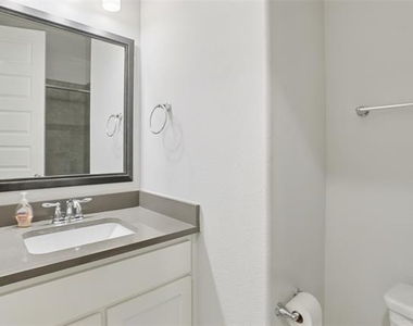 6209 Verbena Lane - Photo Thumbnail 31