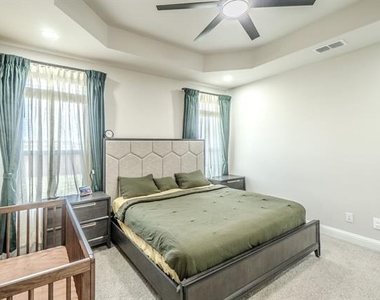 3105 Lionsgate Drive - Photo Thumbnail 8