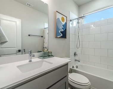 3105 Lionsgate Drive - Photo Thumbnail 13