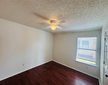 1108 Alexandria Drive - Photo Thumbnail 11