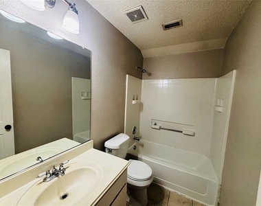 1108 Alexandria Drive - Photo Thumbnail 13