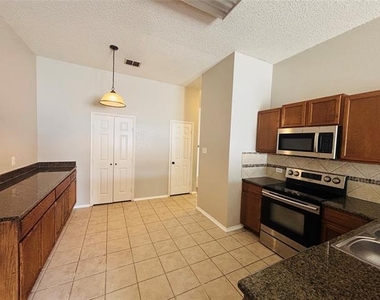 1108 Alexandria Drive - Photo Thumbnail 4