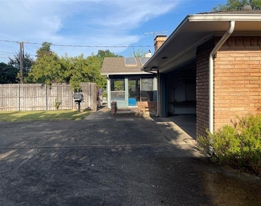 5611 Meletio Lane - Photo Thumbnail 27