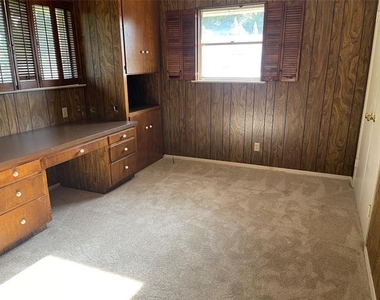 5611 Meletio Lane - Photo Thumbnail 33