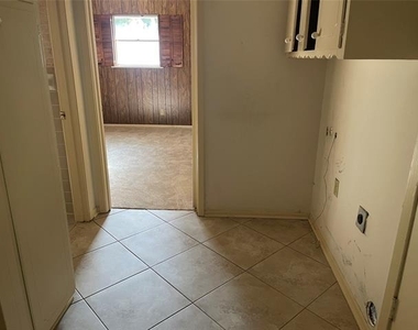 5611 Meletio Lane - Photo Thumbnail 30