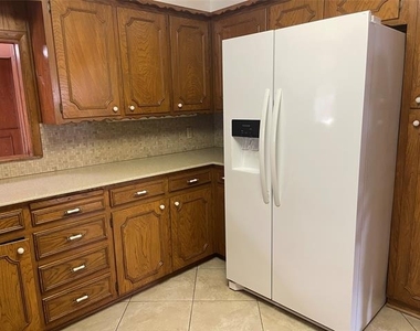 5611 Meletio Lane - Photo Thumbnail 7