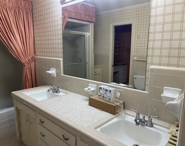5611 Meletio Lane - Photo Thumbnail 12