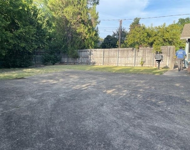 5611 Meletio Lane - Photo Thumbnail 25