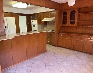 5611 Meletio Lane - Photo Thumbnail 36