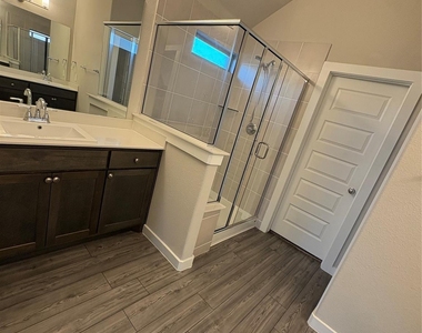 3258 Feller Lane - Photo Thumbnail 18