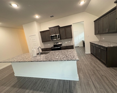 3258 Feller Lane - Photo Thumbnail 6