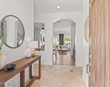 14257 N 106th Place - Photo Thumbnail 9