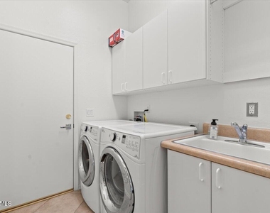 14257 N 106th Place - Photo Thumbnail 37