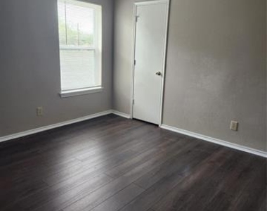 5029 Winder Court - Photo Thumbnail 14
