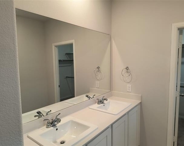 320 Leopold Trail - Photo Thumbnail 17