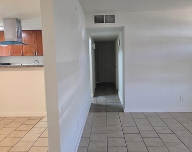 35 E Fairmont Drive - Photo Thumbnail 12