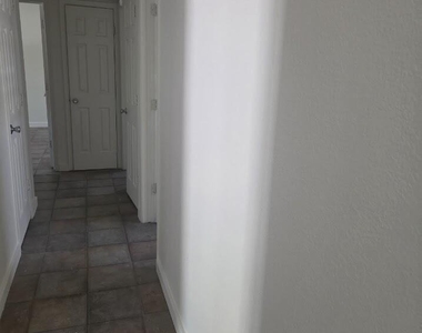 35 E Fairmont Drive - Photo Thumbnail 13