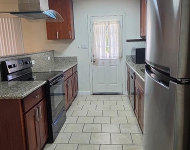 35 E Fairmont Drive - Photo Thumbnail 8