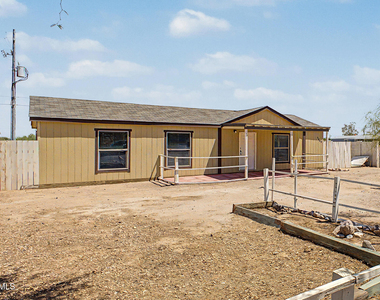 3360 W Madera Drive - Photo Thumbnail 3