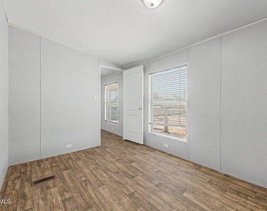 3360 W Madera Drive - Photo Thumbnail 19